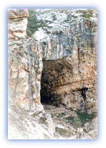 Entrance to the Amarnath Cave. Credit: KOA