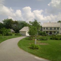 NiagaraOnLakePathwayExpensiveHome